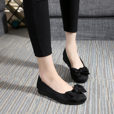 Vionnet Bow Round-Toe Ballerina Flats