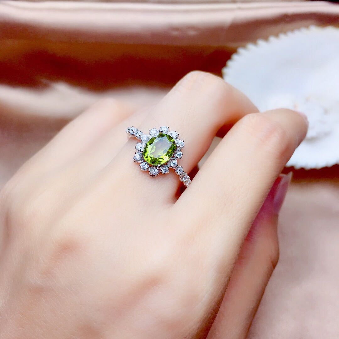 Elara Olivine Cristal - ALIZAElara Olivine CristalElara Olivine CristalElara Olivine CristalWomen AccessoriesALIZAALIZA62779713Auréline Verdant StudsElara Olivine Cristal