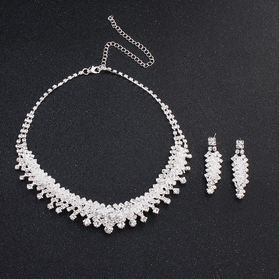 Lunara Nuptial Éclat - ALIZALunara Nuptial ÉclatLunara Nuptial ÉclatLunara Nuptial ÉclatWomen AccessoriesALIZAALIZA66285889Auréline Crystal Royale TiaraLunara Nuptial Éclat