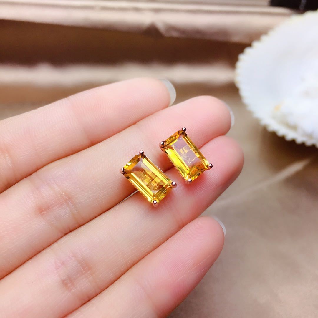 Vera Citrine Éclat - ALIZAVera Citrine ÉclatVera Citrine ÉclatVera Citrine ÉclatWomen AccessoriesALIZAALIZA45707585Auréline Amber StudsVera Citrine Éclat